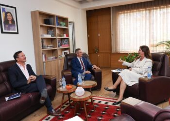Nagavci pret në takim ambasadorin e Britanisë së Madhe në Kosovë, diskutojnë për arsimin