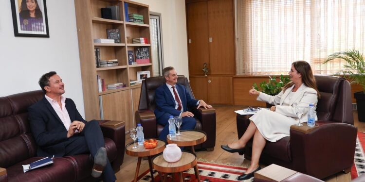 Nagavci pret në takim ambasadorin e Britanisë së Madhe në Kosovë, diskutojnë për arsimin