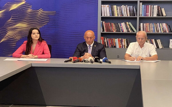 Haradinaj: Osmani të distancohet nga Qeveria Kurti