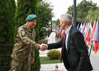 Ulutash takohet me Goffus, flasin për mbështetjen e KFOR-it mbi dialogun ndërmjet Kosovës dhe Serbisë