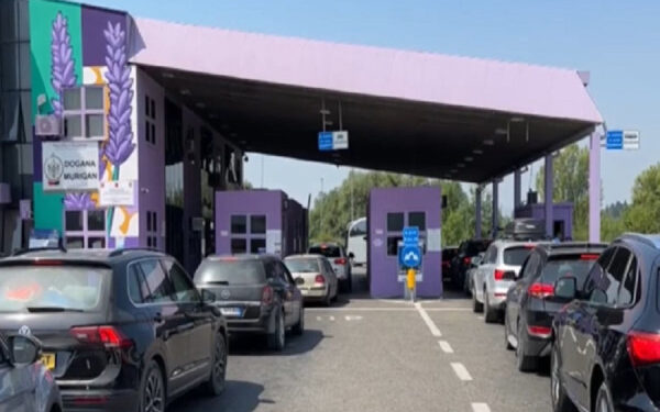 Shtohen turistët nga Kosova në bregdetin shqiptar