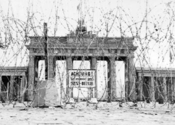 63 vjet më parë një mur ndau Berlinin