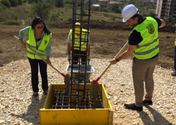 Vihet gurthemeli i shkollës në “Mati 1” me kapacitet prej mbi 700 nxënës