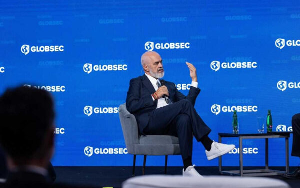 Rama: Kosova e Serbia ta tejkalojnë konfliktin për të mos lejuar Rusinë në rajon