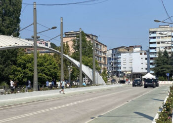 Opozita kërkon kordinim për urën, pushteti thotë se do t’i trajtojnë vërejtjet e aleatëve