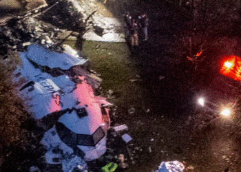 Nis largimi i trupave prej aeroplanit të rrëzuar në Brazil