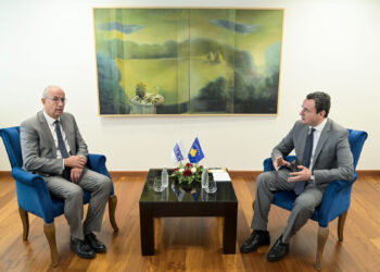 Kurti takohet me shefin e OSBE-së në Kosovë, bisedojnë për fuqizimin e bashkëpunimit të dyanshëm