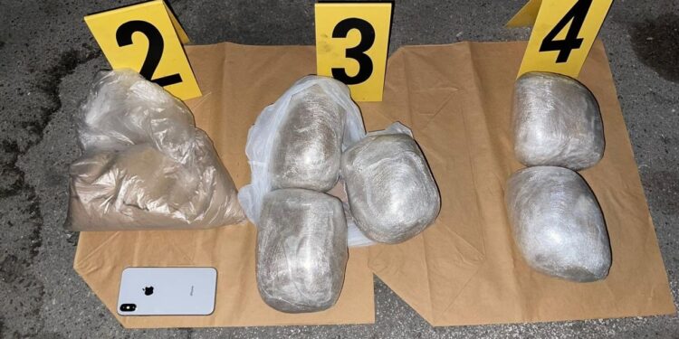 Policia sekuestron kokainë dhe heroinë, vlera e tyre mbi 153 mijë euro