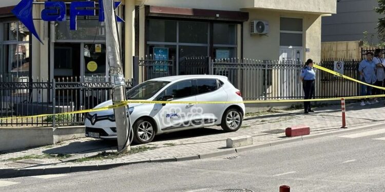 Një person i armatosur kryen grabitje në një institucion mikrofinanciar në Prishtinë