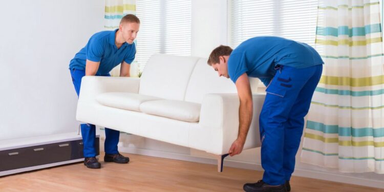 A shkakton hernie ngritja e peshave – Cilat janë simptomat?