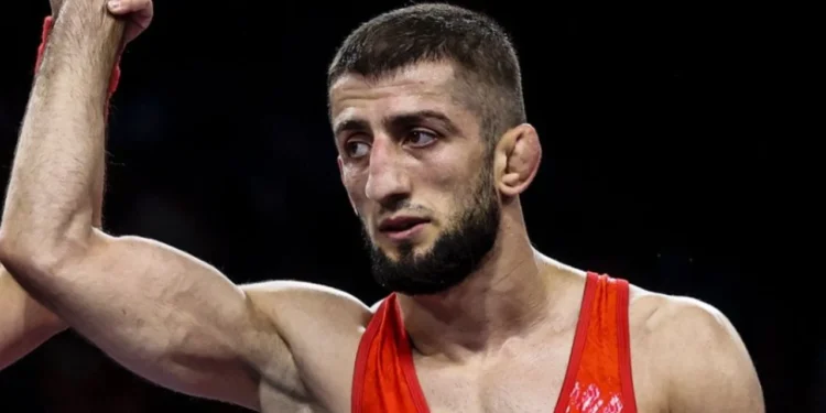 Shqipëria arrin dhe medaljen e dytë në Olimpiadë, Dudaev e fiton të bronztën