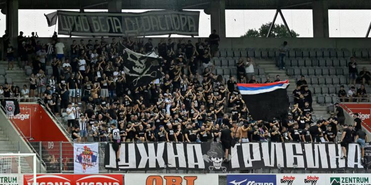 Blick: “Kosova është Serbi”, të tifozëve serb në Zvicër, i përfshirë edhe djali i Vuçiqit