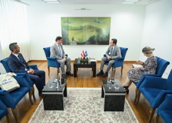 Kurti takohet me kryetarin e Komunës së Baden bei Wien, e falënderoi për mbështetjen që Austria i ka dhënë Kosovës