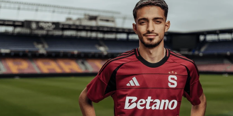 Albion Rrahmani zyrtarizohet tek Sparta e Pragës