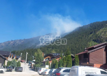 Zjarr në Prevallë, zjarrfikësit dalin në vendngjarje