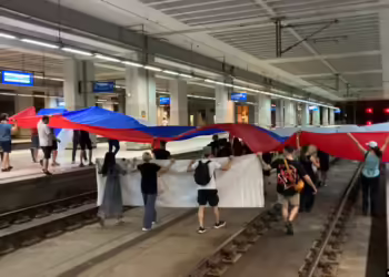 Bllokohen stacionet hekurudhore në Beograd pas protestave kundër minierës së litiumit