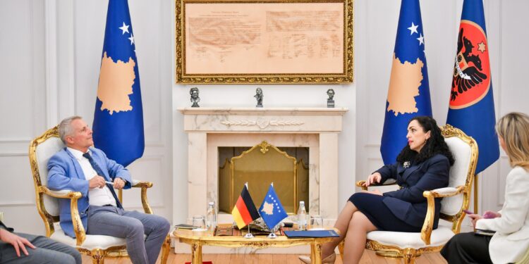 Osmani dhe Rohde diskutojnë për hapjen e urës së Ibrit