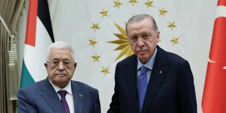 Erdogani bisedon me Abbasin për konfliktin në Gazë