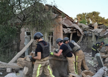Tre të vrarë nga sulmet ruse në Donjeck teksa Ukraina rrëzon dhjetëra dronë