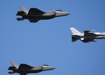 Polonia raporton për shkelje të hapësirës së saj ajrore pas sulmeve të Rusisë ndaj Ukrainës