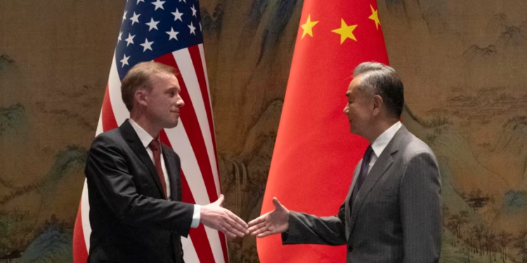 SHBA-ja thotë se po punon me Kinën për të shmangur një konflikt