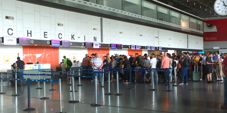 Aeroporti i Shkupit: E kemi obligim ligjor të kontrollohen të gjithë pasagjerët