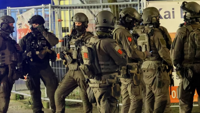 Policia gjermane në kërkim të personit të dyshuar për vrasjen e 3 njerëzve në një festival