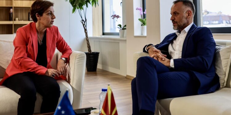 Fetai takohet me Gërvallën pas incidentit ndaj Osmanit: Do të ketë përgjegjësi për çdo shkelje