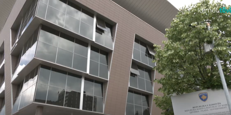 Si mund të avancohen mësimdhënësit në Kosovë?