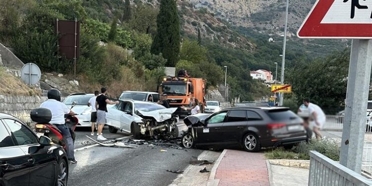 Mediat kroate: Shtetasi i Kosovës shkakton aksident të rëndë në Kroaci, një i vdekur e 6 të lënduar