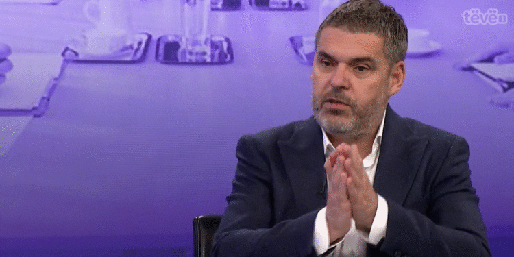 Kastrati: Ky pushtet kriminelësh vazhdon dhunën psikike e fizike ndaj prindërve e nxënësve