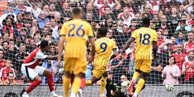 Arsenali ndalet me barazim në shtëpi ndaj Brightonit