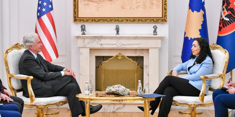 Osmani për takimin me shefin e CIA-s: Aleanca me SHBA-të, garancë për siguri dhe paqe