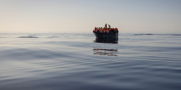 Greqia shpëton 75 emigrantë