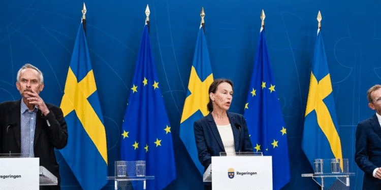 Suedia raporton rastin e parë me variantin më infektues të lisë së majmunëve