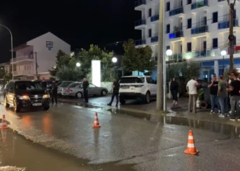 Vriten dy persona në Velipojë