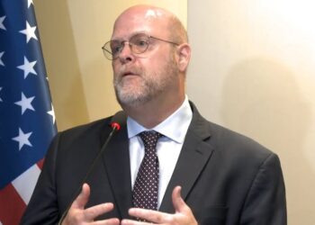 Hovenier: Sfidat me Qeverinë Kurti kanë ndikuar në cilësinë e partneritetit tonë