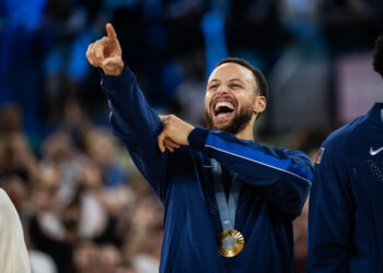 Steph Curry testohet për doping pas finales olimpike