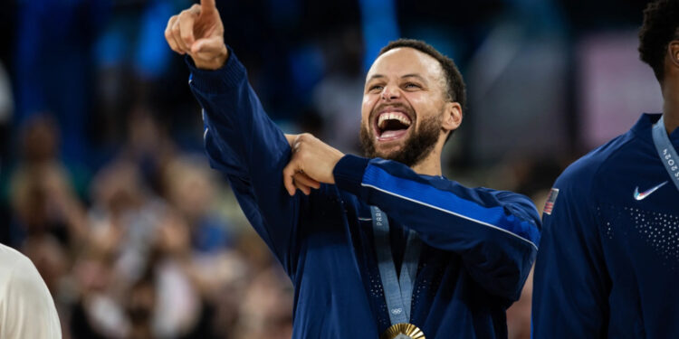 Steph Curry testohet për doping pas finales olimpike