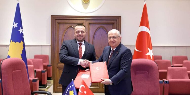 Turqia ndan donacion një milion dollarë amerikanë për FSK-në