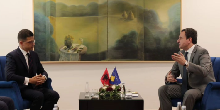 Vengu pas takimit me Kurtin: Diskutuam për forcimin e bashkëpunimit në rrafshin e mbrojtjes