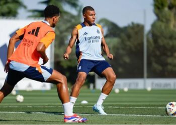 Mbappe nis stërvitjet me Realin, gati për Superkupë
