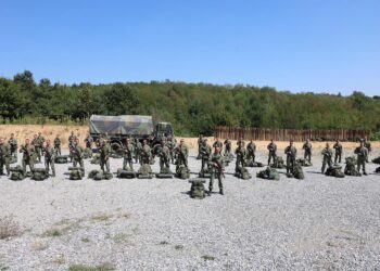 Oficerët e FSK-së për herë të parë po ndjekin Kursin Bazik të Këmbësorisë