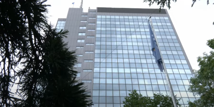 Sindikatat e sektorit privat kërkojnë që paga minimale të jetë 500, jo 350 euro