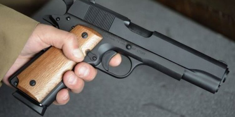 Vetëplagoset aksidentalisht një person në Klinë