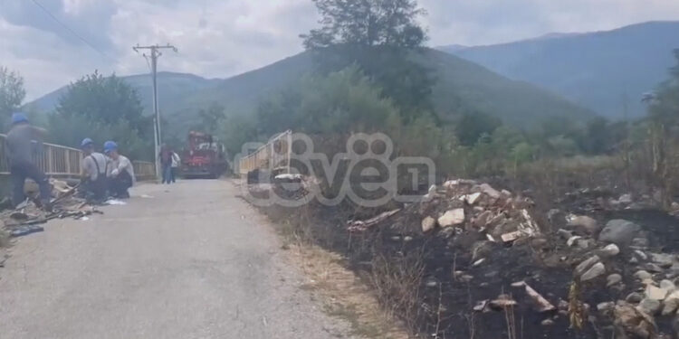 Zjarrvënia e qëllimshme lë pa rrymë disa fshatra të Gjakovës