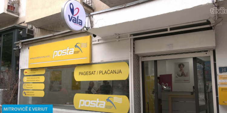 Hapja e degës së Postës së Kosovës në Mitrovicë të  Veriut u përcoll me fishkëllima, protestoi një parti serbe