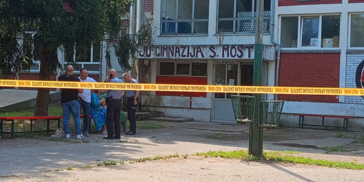 Tre të vrarë nga të shtënat në një shkollë në Bosnje e Hercegovinë
