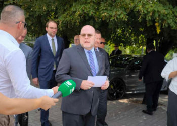 Hovenier: S’e përkrahim asnjë ndërrim të statusit të Urës së Ibrit