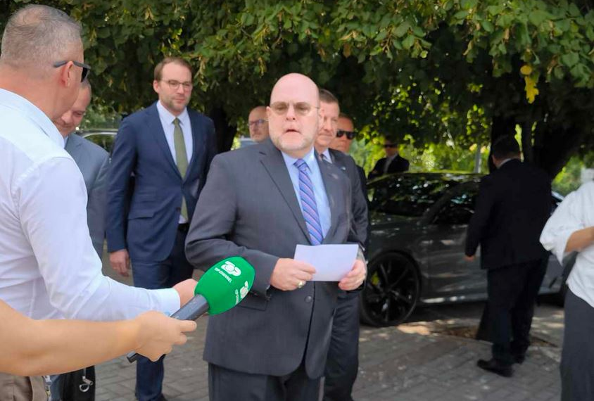 Hovenier: S’e përkrahim asnjë ndërrim të statusit të Urës së Ibrit